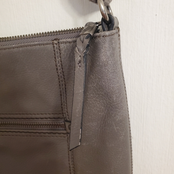 The Sak Crossbody Bag Purse Pebbled Gray Leather Interior Pockets Adjustable - Picture 9 of 16